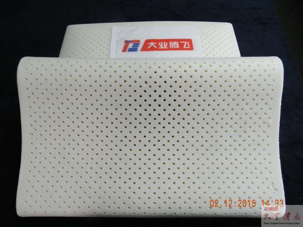 L22  乳胶海绵枕头（Emulsion  sponge pillow）